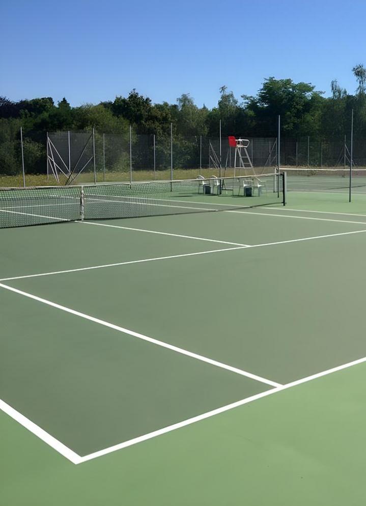 Réalisation de travaux de rénovation de terrain de tennis à Paris